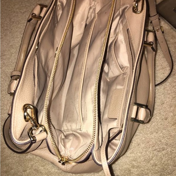 Michael Kors handbag with matching Crossbody strap - Picture 7 of 16